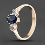 Pre-Owned 9ct Yellow Gold Synthetic Sapphire & 0.06ct Diamond Rubover Three Stone Ring 41482368