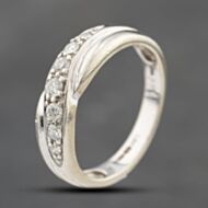 Pre-Owned 9ct White Gold 0.25ct Brilliant Cut Diamond Crossover Half Eternity Ring 41482411