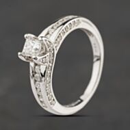 Pre-Owned 18ct White Gold Diamond Shoulder Set Solitaire Ring 41482416