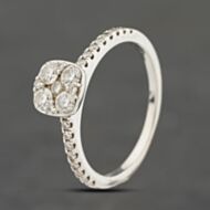 Pre-Owned 18ct White Gold 0.65ct Diamond Cluster Ring 41482493