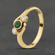 Pre-Owned 18ct Yellow Gold Emerald & Diamond Twist Three Stone Ring 41482543