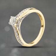 Pre-Owned 18ct Yellow Gold Certificated 0.33ct Brilliant Cut Diamond Shoulder Set Solitaire Ring 41482638