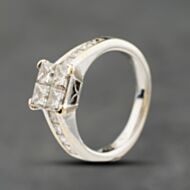 Pre-Owned White Gold 1.50ct Princess Cut Diamond Cluster Ring 41482654