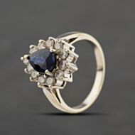 Pre-Owned Vintage White Gold Sapphire & 0.60ct Brilliant Cut Diamond Pear Shape Cluster Ring 41482764