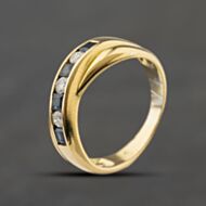 Pre-Owned 18ct Yellow Gold Sapphire & Brilliant Cut Diamond Channel Set Crossover Ring 41482769