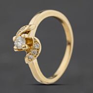 Pre-Owned 18ct Yellow Gold 0.20ct Brilliant Cut Diamond Twist Shoulder Set Solitaire Ring 41482865