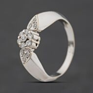 Pre-Owned 18ct White Gold 0.18ct Brilliant Cut Diamond Heart Shaped Shoulders Cluster Ring 41482866