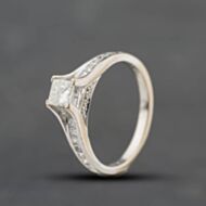 Pre-Owned 18ct White Gold 0.75ct Princess Cut Diamond High Set Shoulder Set Solitaire Ring 41482996