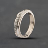 Pre-Owned 18ct White Gold Brilliant Cut Diamond Crossover Ring 41483021