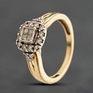 Pre-Owned 9ct Yellow Gold 0.45ct Diamond Cluster Ring 41483047