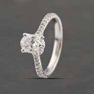 Pre-Owned Platinum Certificated 1.09ct Oval Cut Lab Grown Diamond Shoulder Set Solitaire Ring 41103431