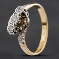Pre-Owned Vintage 18ct Yellow Gold Brilliant Diamond Crossover Three Stone Ring 4148508