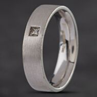 Pre-Owned 9ct White Gold Princess Cut Diamond Court 5mm Wedding Ring 4187808