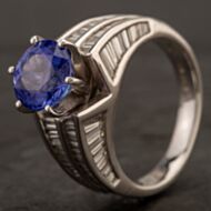 Pre-Owned Platinum Tanzanite Ring 4232028