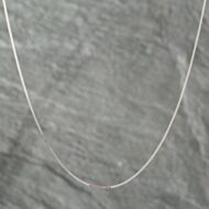 Pre-Owned Platinum 18 Inch Box Chain 43041008