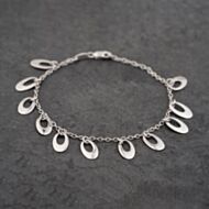 Pre-Owned 9ct White Gold Oval Dropper 7 Inch Chain Bracelet 43071020
