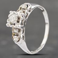 Pre-Owned 9ct White Gold 0.23ct Brilliant Cut Diamond Solitaire Ring 43121137