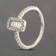 Pre-Owned Platinum 0.50ct Diamond Oblong Cluster Ring 43121271