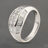 Pre-Owned Platinum 1.25ct Diamond Graduated Band Ring 43121295