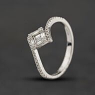 Pre-Owned 14ct White Gold 0.30ct Diamond Crossover Ring 43121347