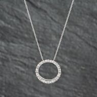 Pre-Owned 9ct White Gold 0.25ct Diamond Open Circle Pendant & 18 Inch Prince Of Wales Chain 43141199