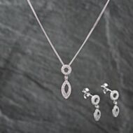 Pre-Owned 18ct White Gold Brilliant Cut Diamond Marquise Shaped Jewellery Set 43141261