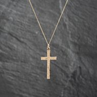 Pre-Owned 9ct Yellow Gold Engraved Cross Pendant & 18 Inch Curb Chain 43141271