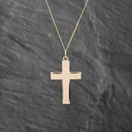 Pre-Owned 9ct Yellow Gold Plain Cross Pendant & 18 Inch Curb Chain 43141275