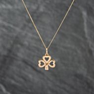 Pre-Owned 9ct Yellow Gold Clover Pendant & 18 Inch Curb Chain 43141311
