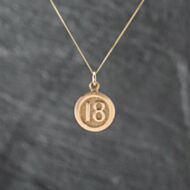 Pre-Owned 9ct Yellow Gold 18 Disc Pendant & 18 Inch Curb Chain 43141313