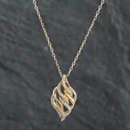 Pre-Owned 9ct Yellow Gold 0.20ct Brilliant Cut Diamond Pendant & 18 Inch Trace Chain 4314139