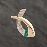 Pre-Owned 14ct Yellow Gold Emerald & Diamond Pendant 4314571