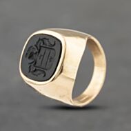 Pre-Owned 14ct Yellow Gold Onyx Intaglia Engraved Signet Ring 43151021