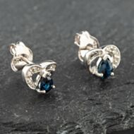Pre-Owned White Gold 0.38ct Pear Cut Sapphire & Diamond Heart Stud Earrings 43171091