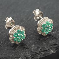 Pre-Owned White Gold 0.48ct Emerald & Diamond Cluster Stud Earrings 43171099