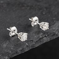 Pre-Owned 18ct White Gold 0.50ct Brilliant Cut Diamond Stud Earrings 43171345