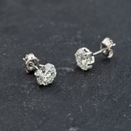 Pre-Owned Platinum 2.15ct Brilliant Cut Diamond Claw Set Stud Earrings 43171360