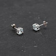 Pre-Owned White Gold 4.5mm Blue Topaz Set Stud Earrings 43171377