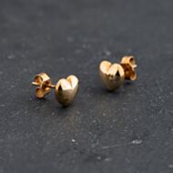 Pre-Owned Yellow Gold 7mm Heart Stud Earrings 43171426