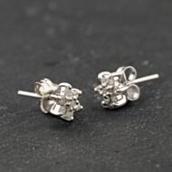 Pre-Owned 9ct White Gold 0.66ct Brilliant Cut Diamond Flower Cluster Stud Earrings 43171483