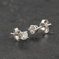 Pre-Owned 9ct White Gold 0.33ct Brilliant Cut Diamond Stud Earrings 43171487