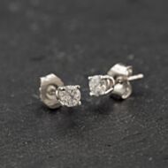 Pre-Owned 9ct White Gold 0.25ct Brilliant Cut Diamond Stud Earrings 43171488