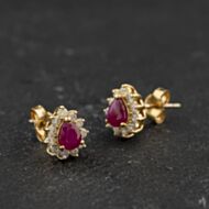 Pre-Owned 9ct Yellow Gold 0.92ct Ruby & 0.41ct Brilliant Cut Diamond Cluster 8mm Stud Earrings 43171504
