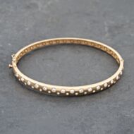 Pre-Owned 14ct Yellow Gold 1.04ct Brilliant Cut Diamond Frosted Graduated Medium Hinged Bangle 43211014