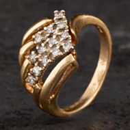 Pre-Owned 9ct Yellow Gold Diamond Cross Over Cluster Ring 4328706
