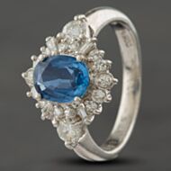Pre-Owned Platinum 1.38ct Sapphire & 0.75ct Diamond Oval Cluster Ring 43361002