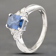 Pre-Owned Platinum 1.26ct Sapphire & 0.20ct Brilliant Cut Diamond Dress Ring 43361111