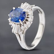 Pre-Owned Platinum 1.54ct Sapphire & 0.25ct Diamond Oval Cluster Ring 43361112