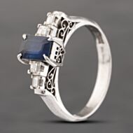 Pre-Owned Platinum 0.86ct Sapphire & 0.23ct Baguette Cut Diamond Five Stone Ring 43361152