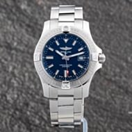 Pre-Owned Breitling Mens Avenger Blue Dial Silver Bracelet Watch A17318